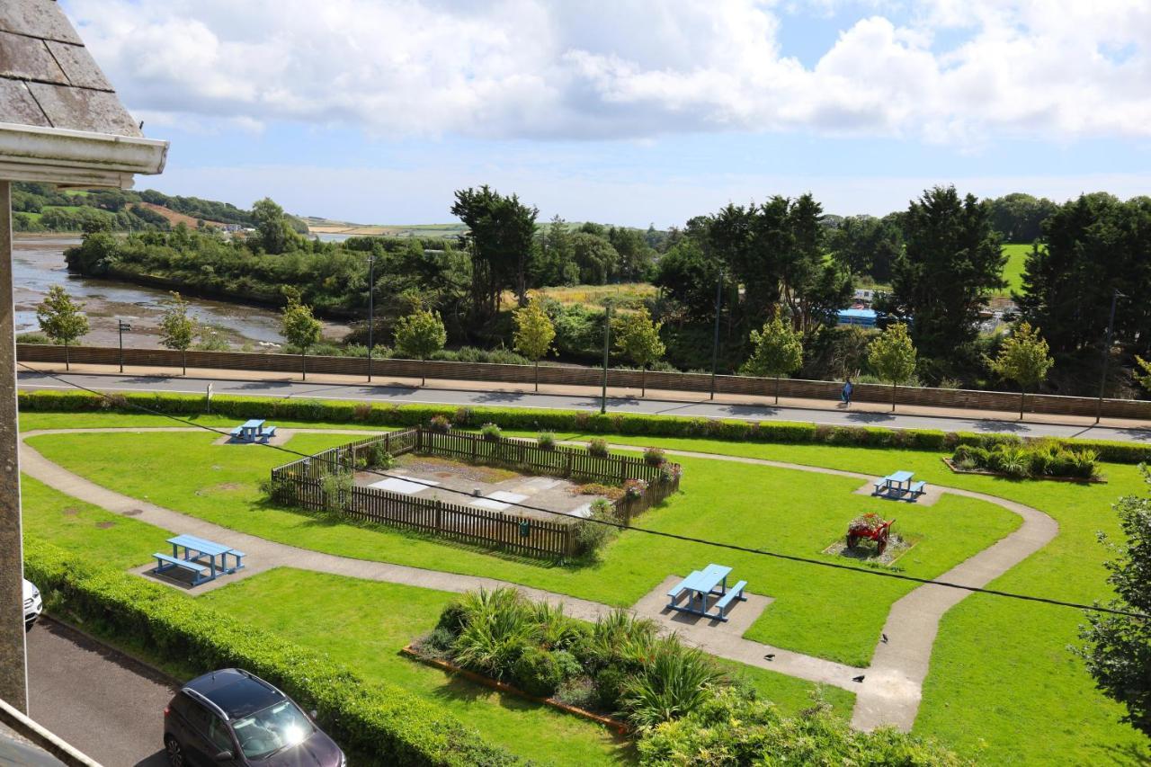 Long Quay Apartments, Clonakilty Bagian luar foto
