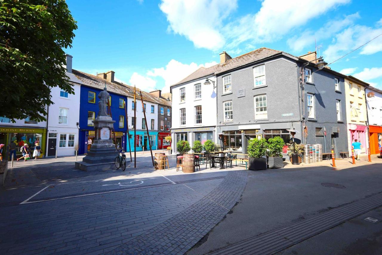 Long Quay Apartments, Clonakilty Bagian luar foto